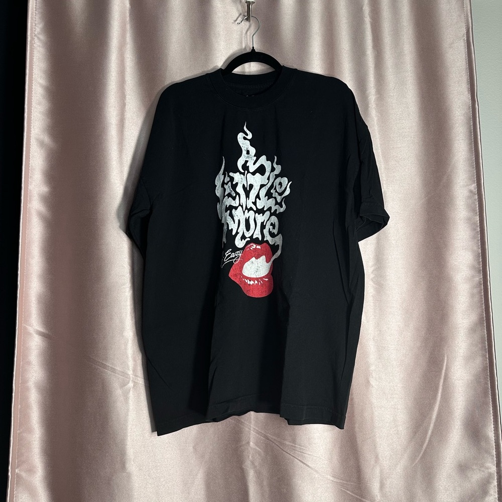 Black G-Eazy T-Shirt with Red Lips Design